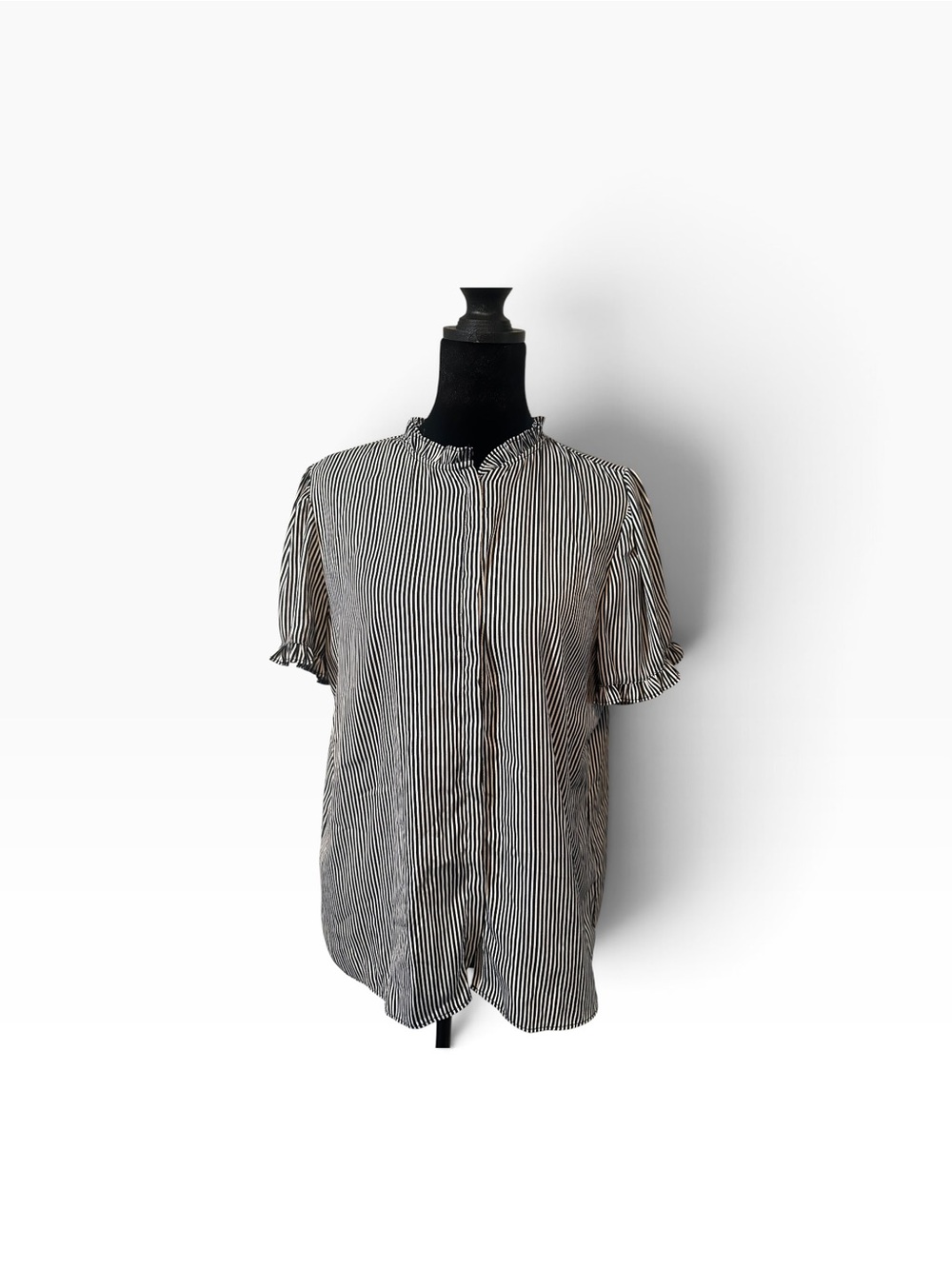T Tahari Black & White Vertical Stripe Short-Sleeve Button Down Shirt
